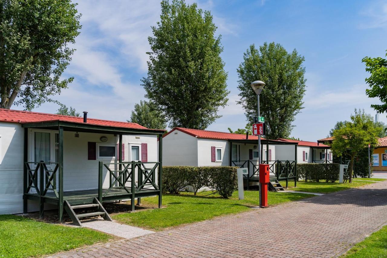 Camping Marelago Каорле Экстерьер фото
